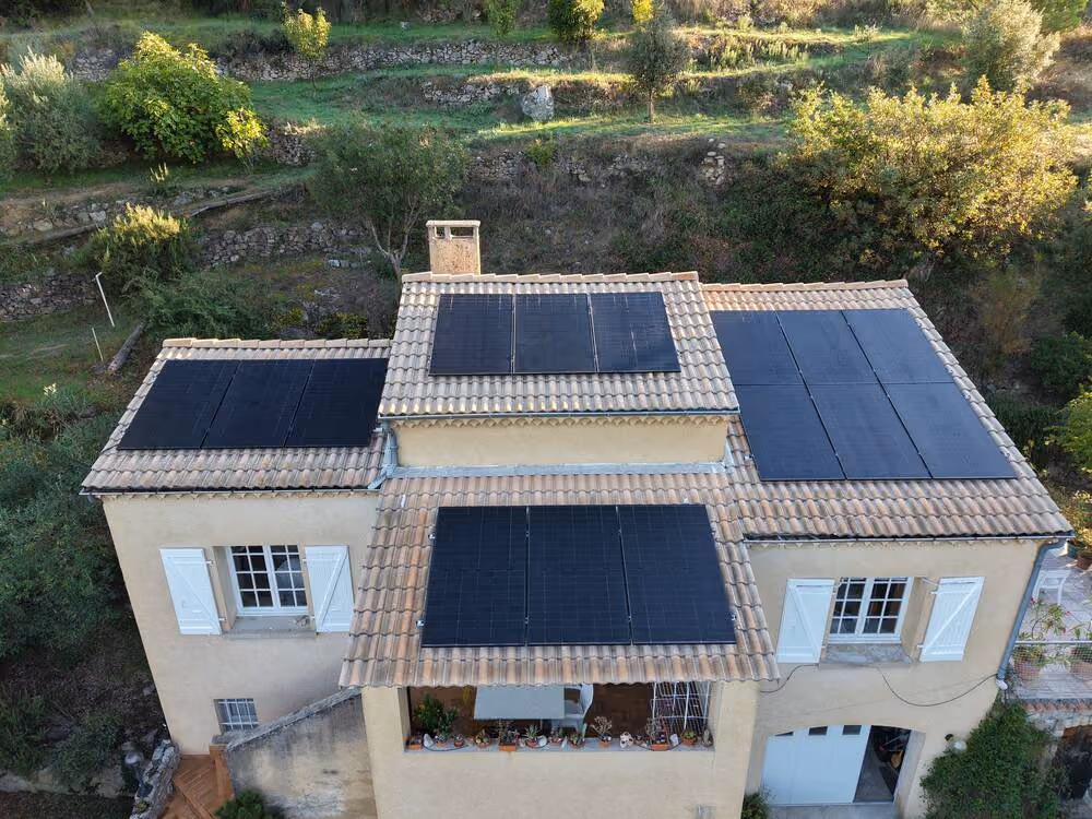 Panneaux solaires installés par Solday à Sarras