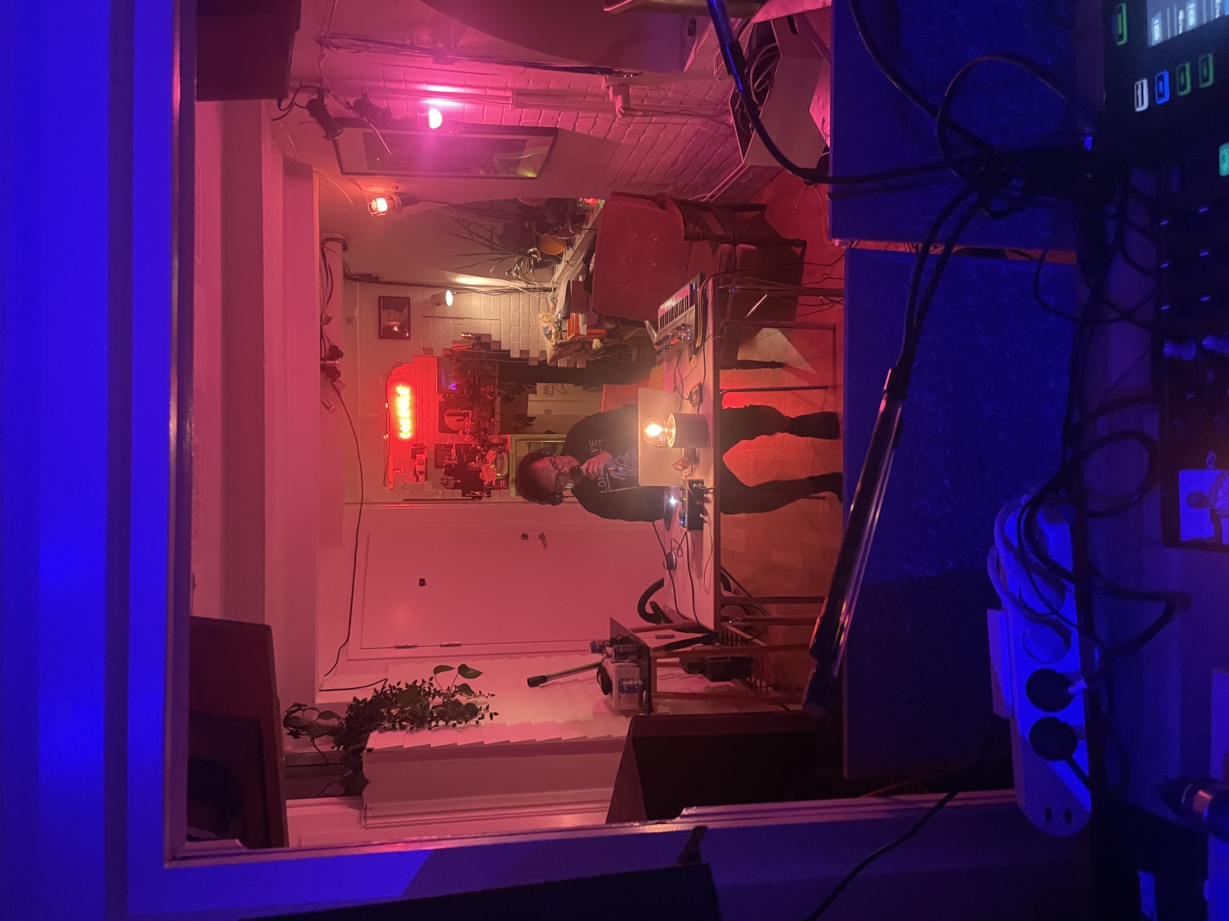 Musikproduktion i Pluto Stations studio