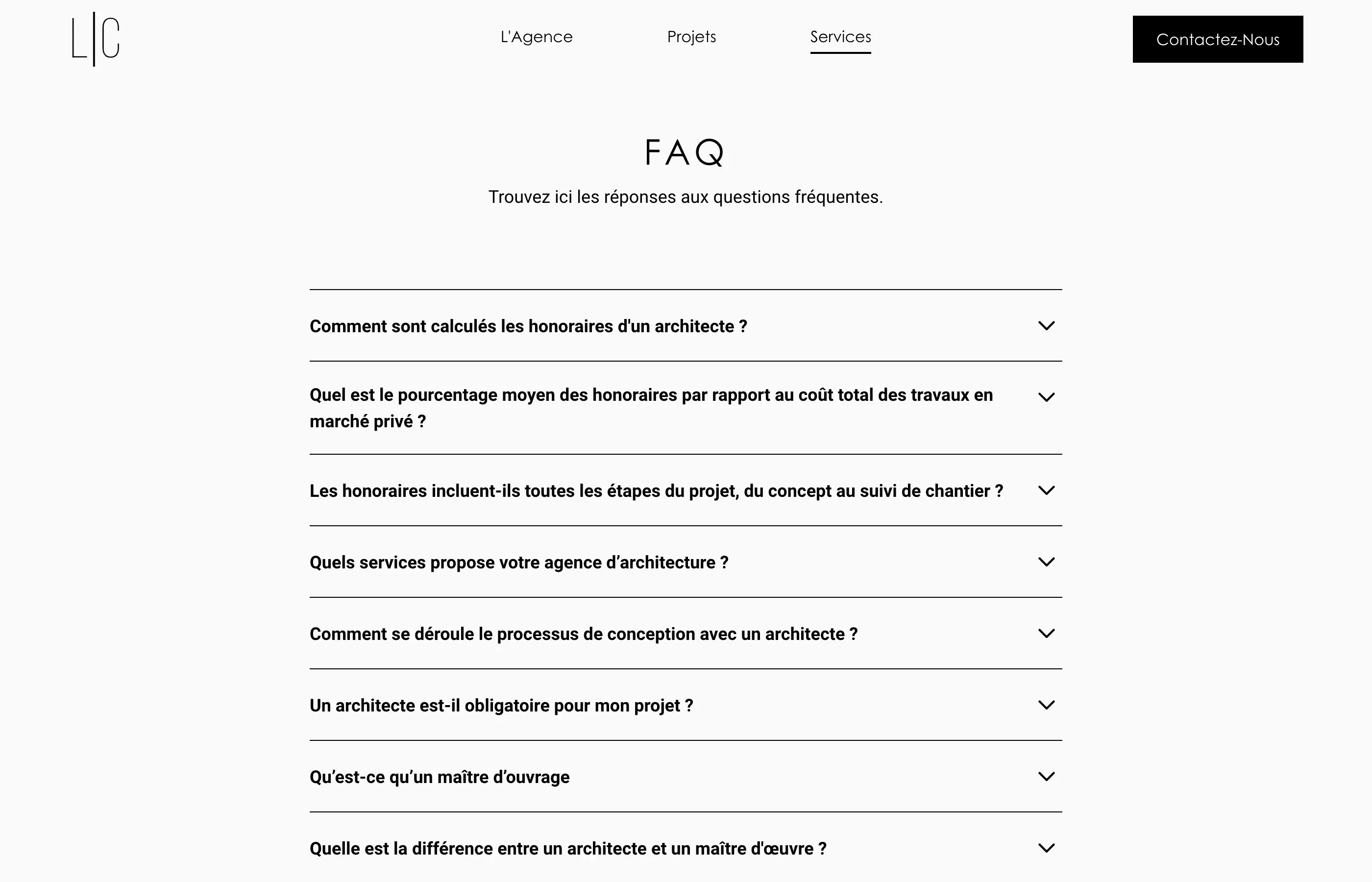 FAQ en accordéon du site de Letizia Cuturi sur les honoraires, le permis de construire et le rôle de l'architecte