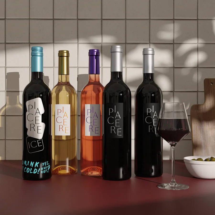 Cinq bouteilles de vin Piacere.