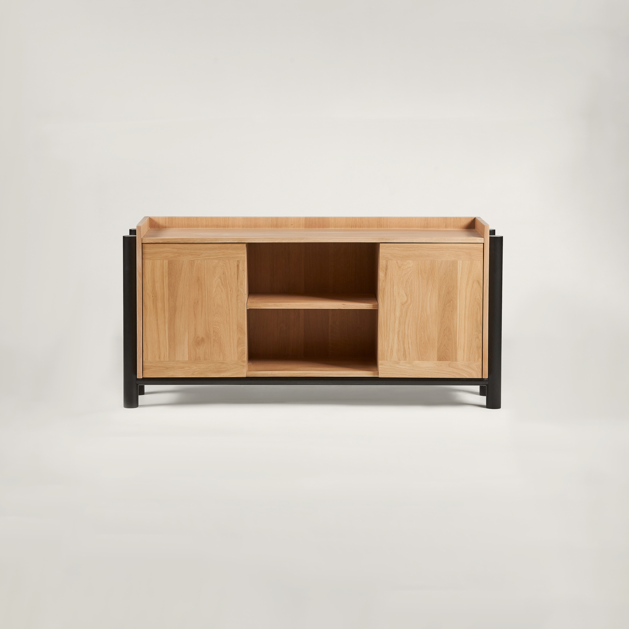 Steekla Credenza