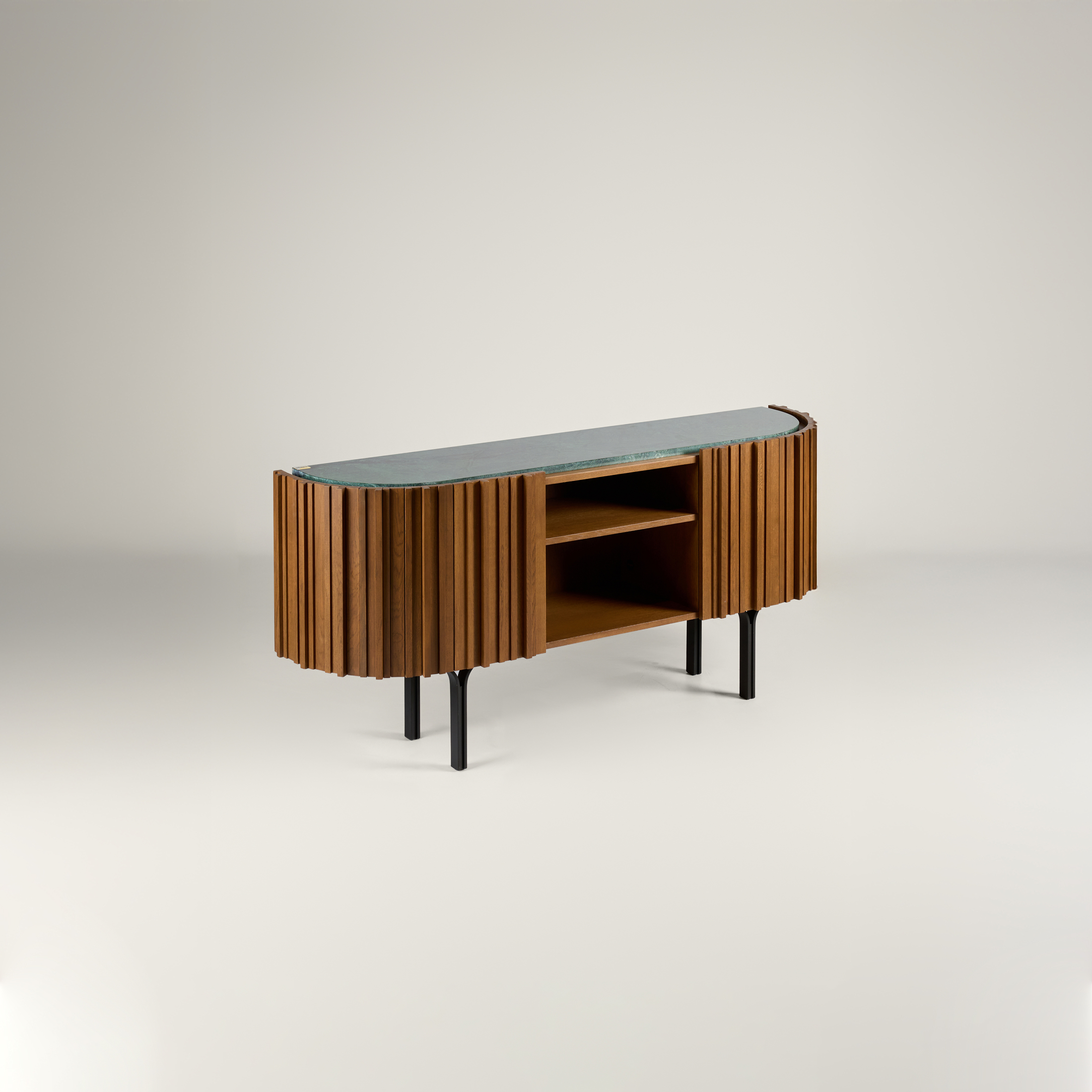 Saphira Credenza