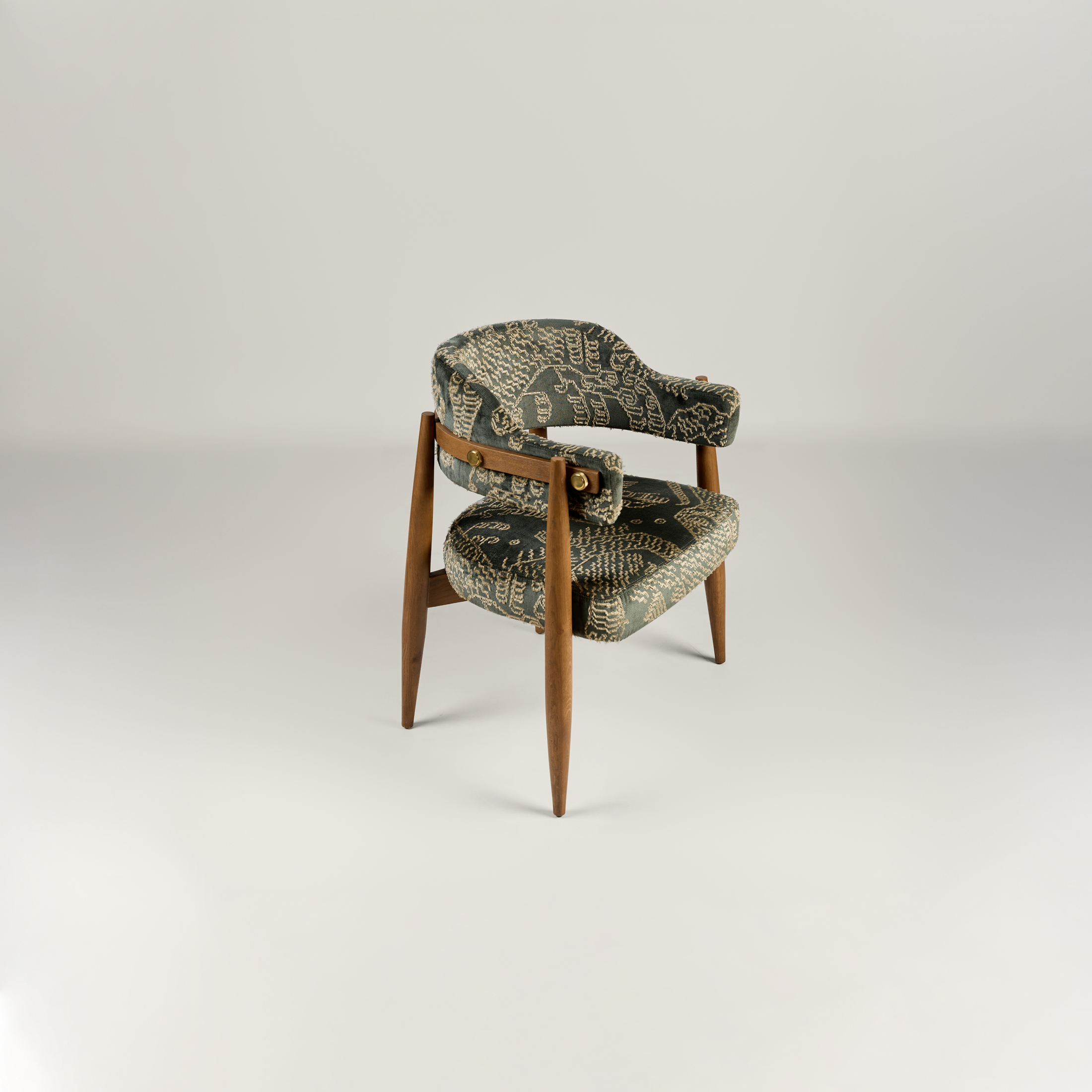 Empero Chair