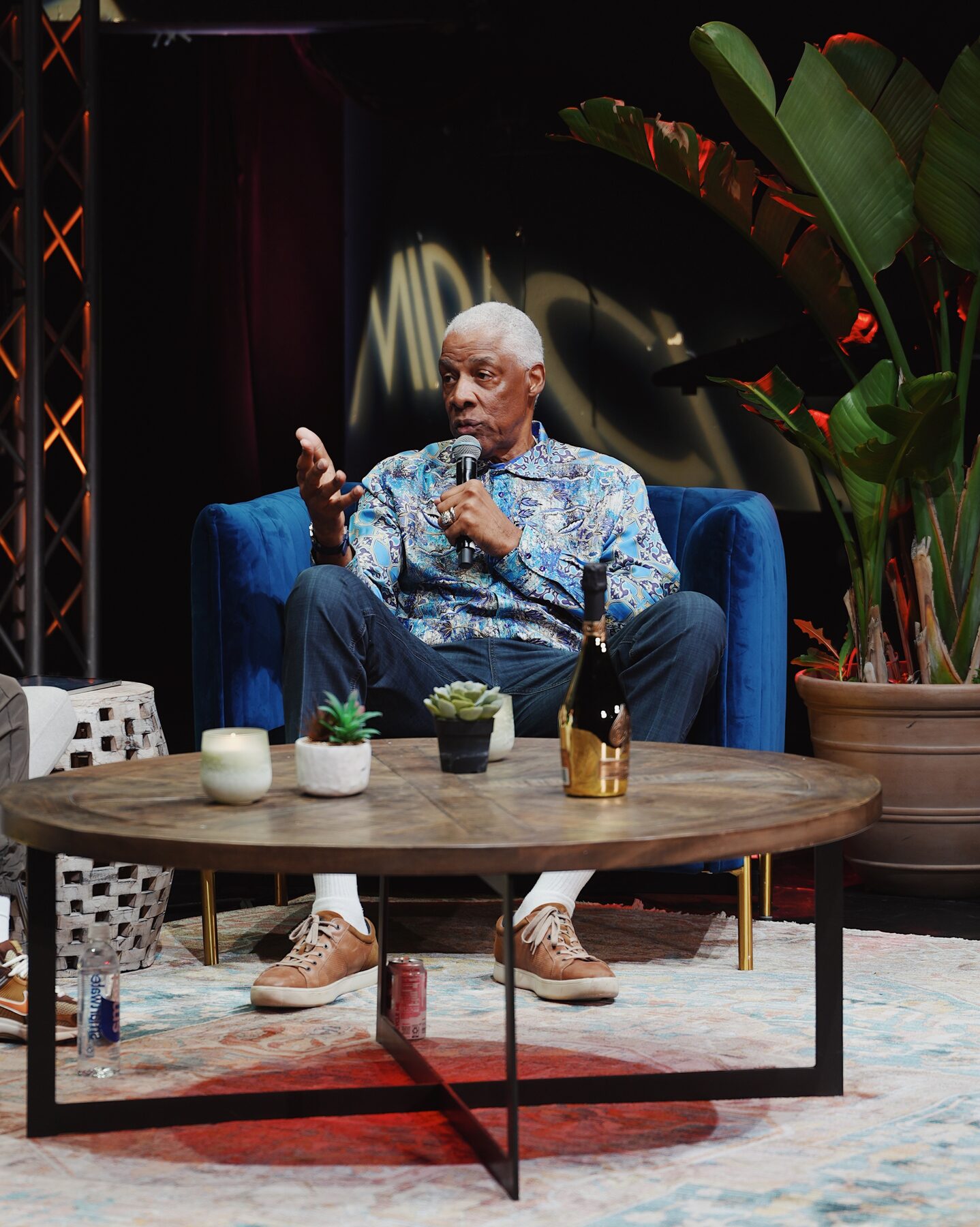 Wide view of the talk show set during the taping