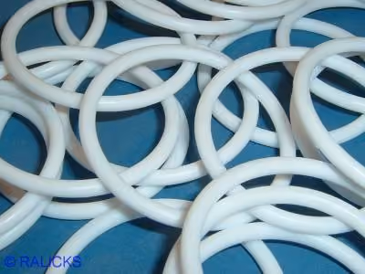 Massive PTFE O-Ringe Ausführung O (ohne Schlitz) - © Peter Gillar 2004