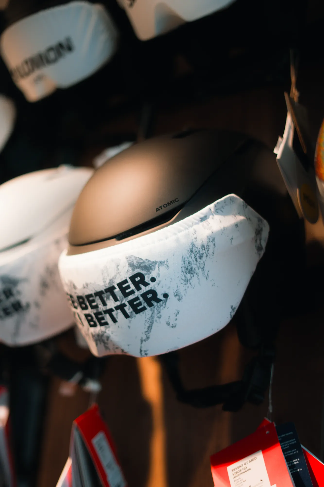 Présentoir de casques de ski Atomic, °F7 Courchevel