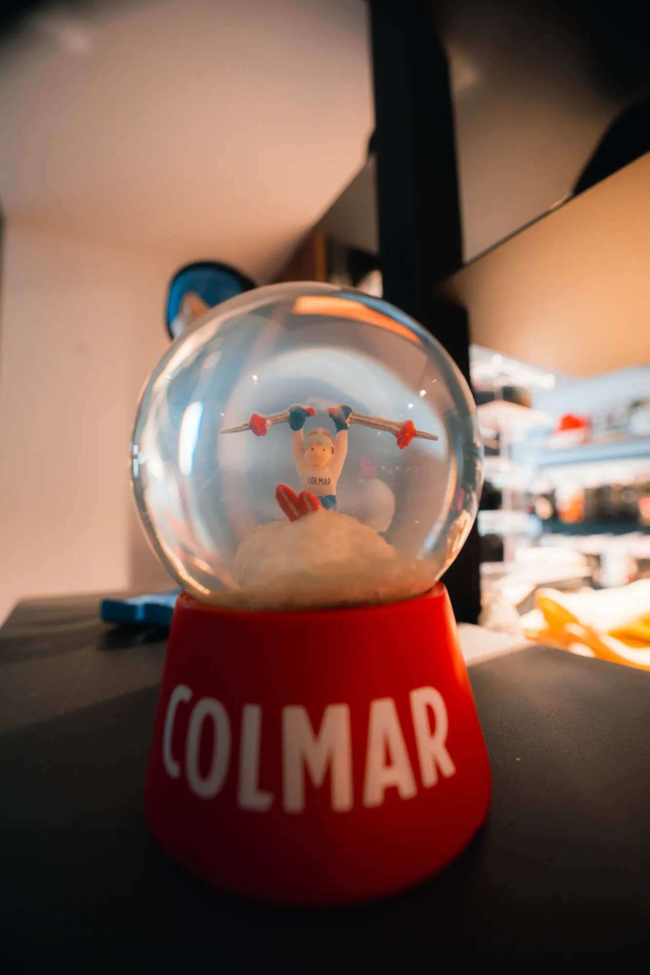 Boule à neige Colmar en vente à la Ski Boutique, °F7 Courchevel