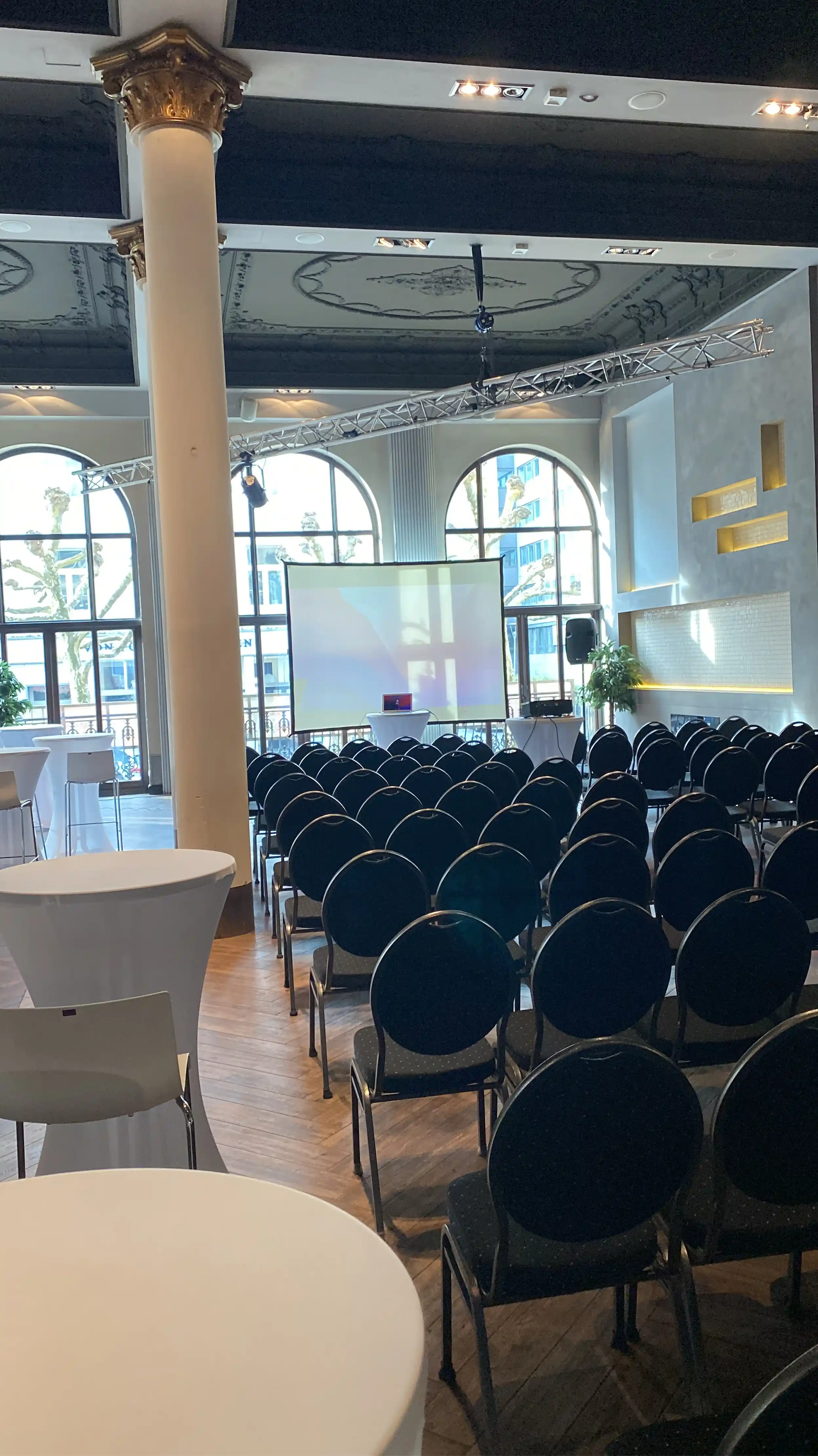 Impression aus der Eventlocation Fireplace Aachen