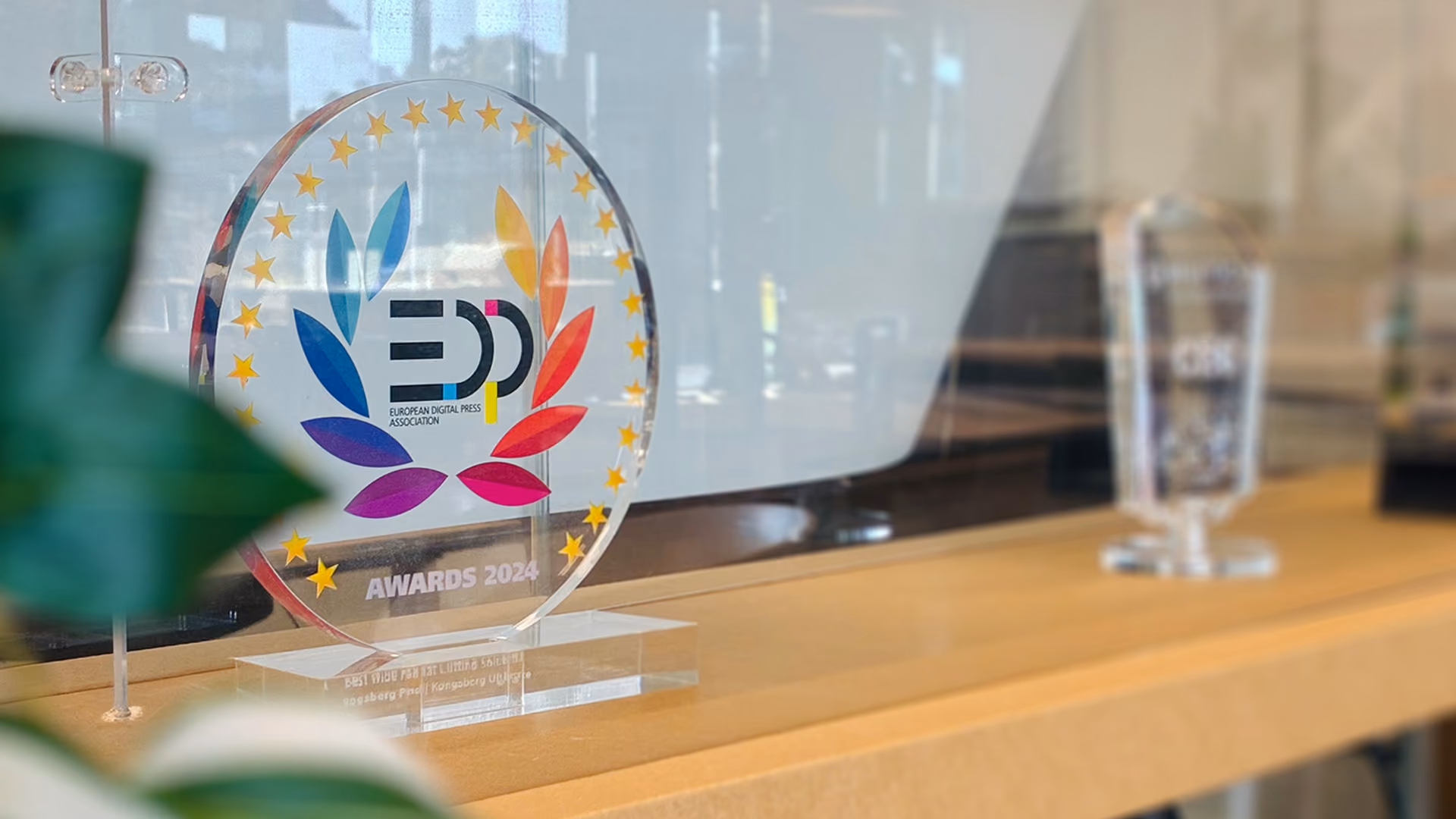 Awards displaying the various awards that the Kongsberg Ultimate has won