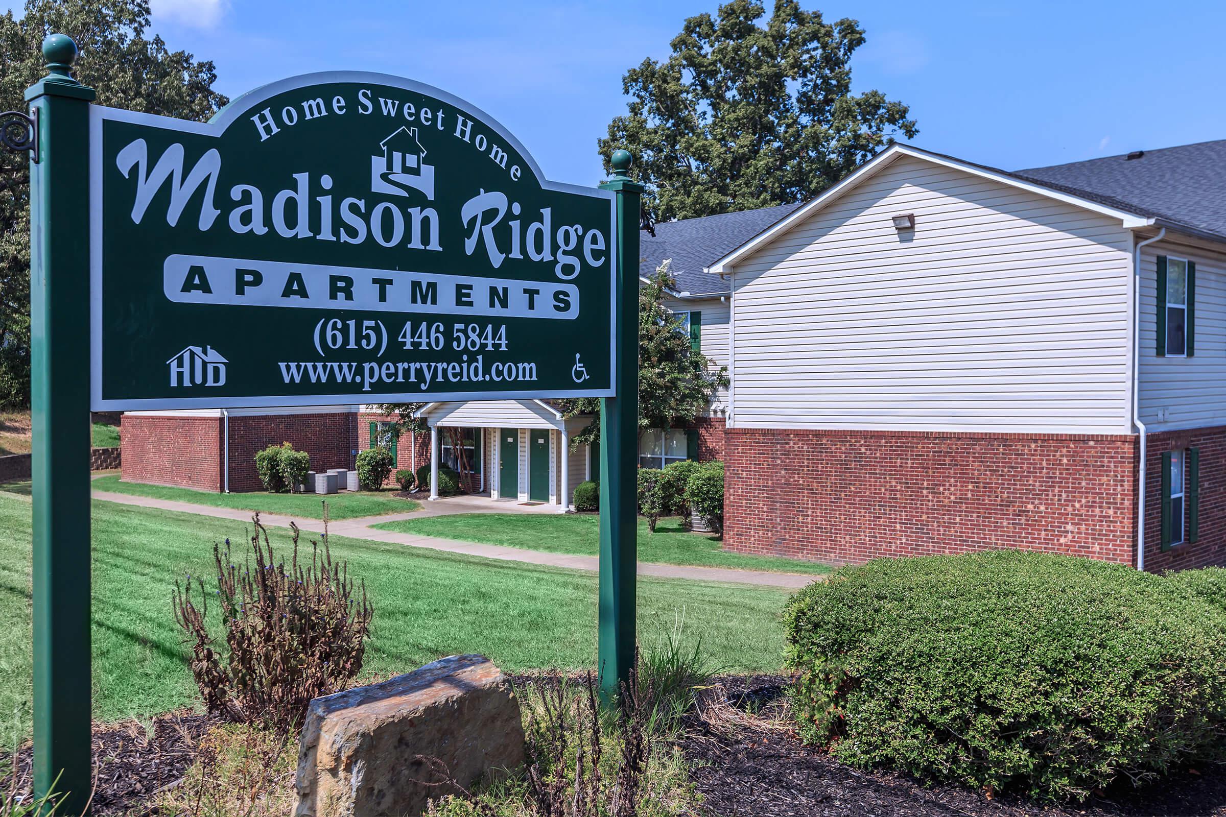 Leasing sign