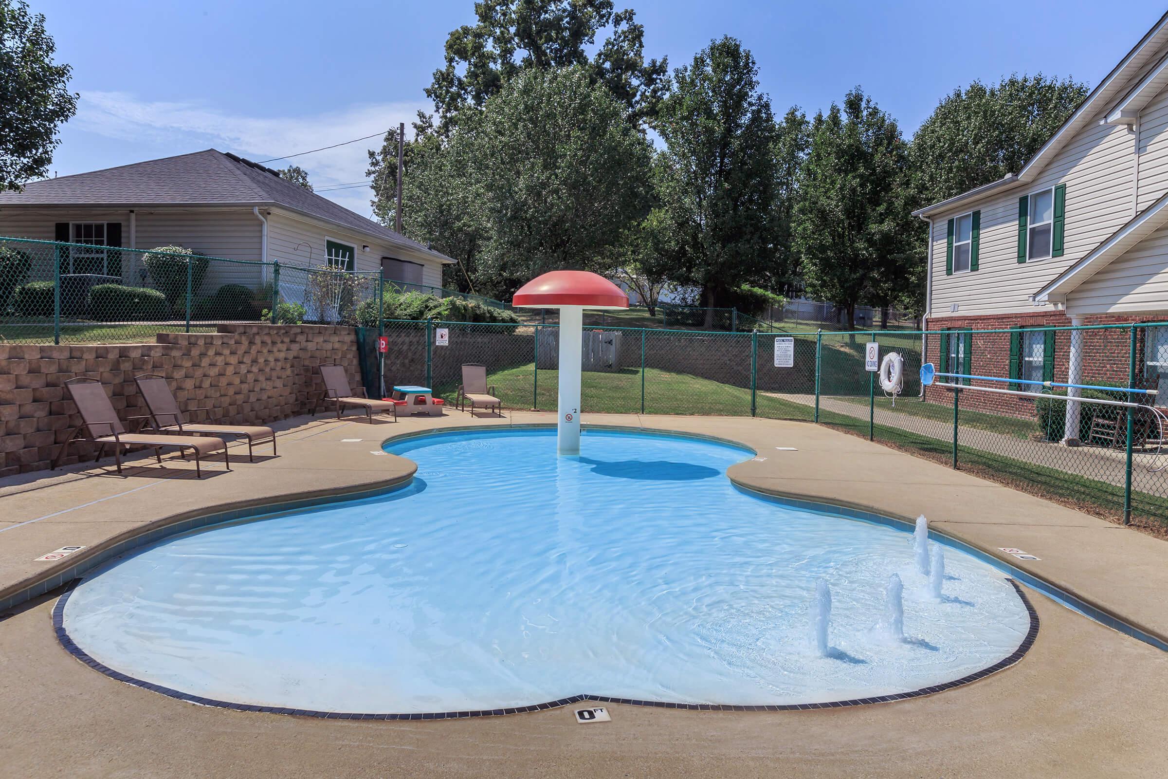 Splash pad with lounge seating