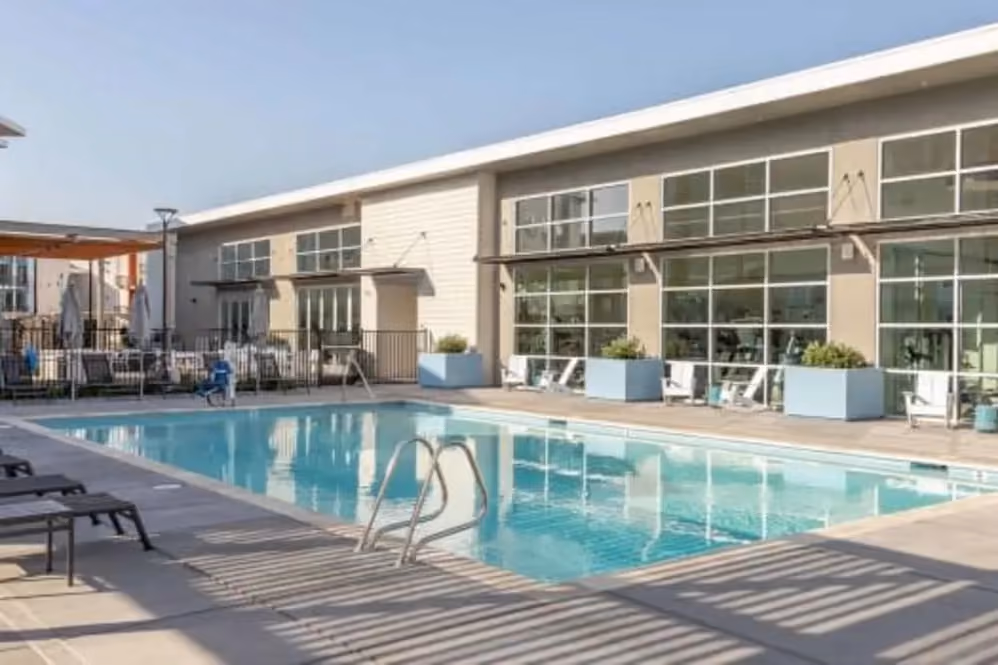 Pool and outdoor area