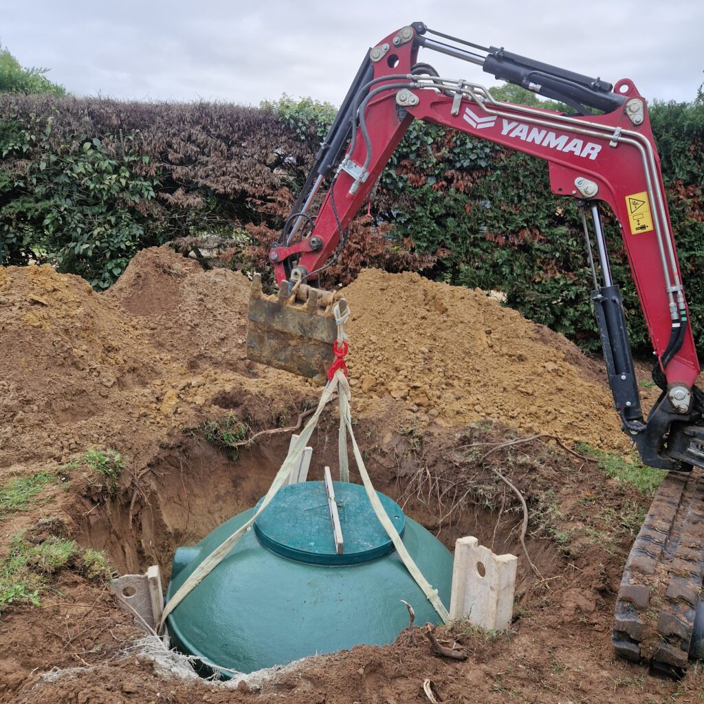 Réhabilitation d'un assainissement à Allemans-du-Dropt : une micro-station 5 EH sur terrain contraint