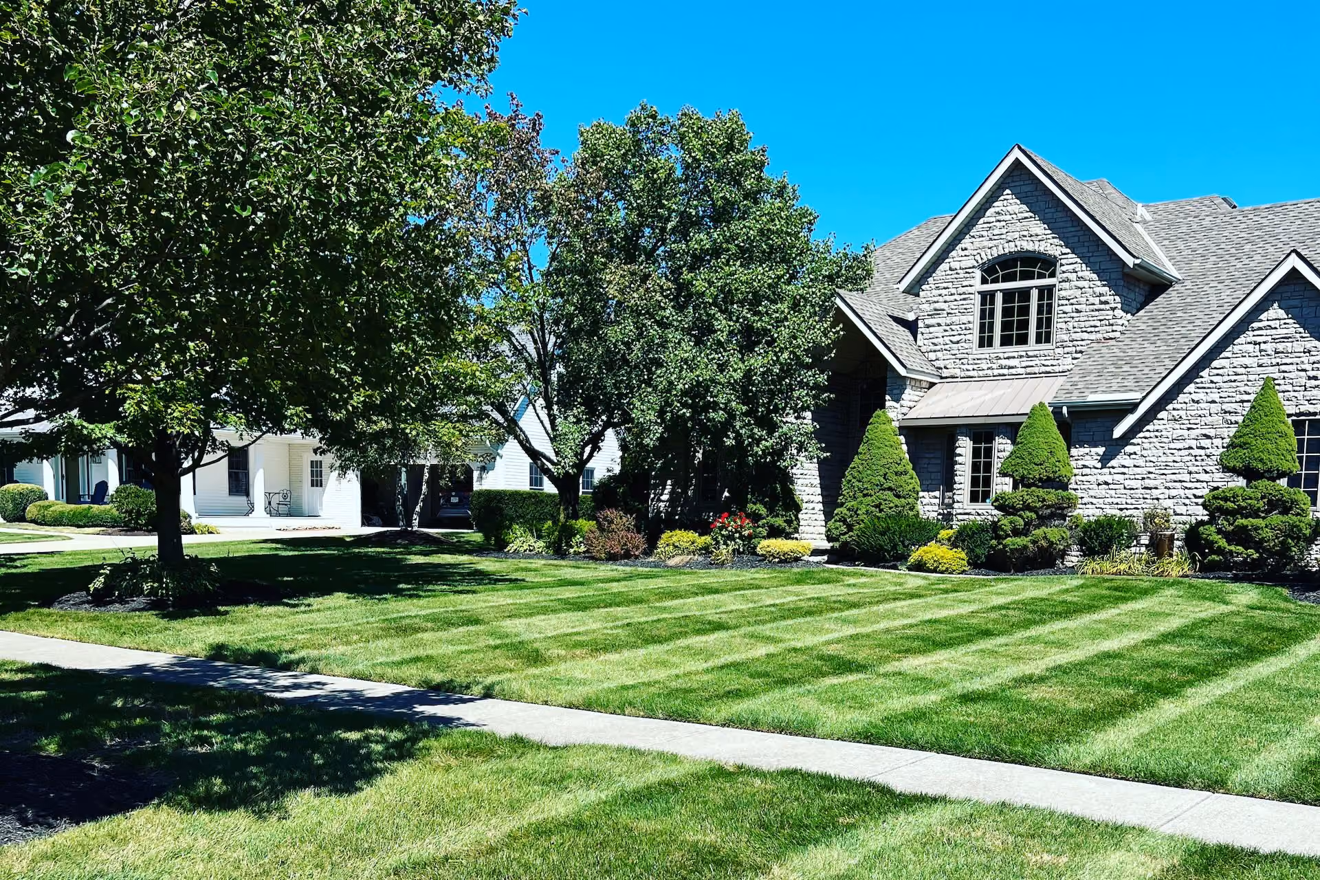 Routine lawn mowing services in North Ridgeville, Ohio