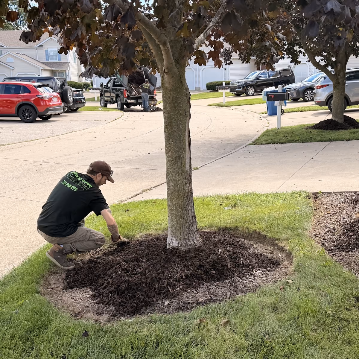 Fresh mulch and professionally maintained landscape beds by In Season Landscaping in Northeast Ohio