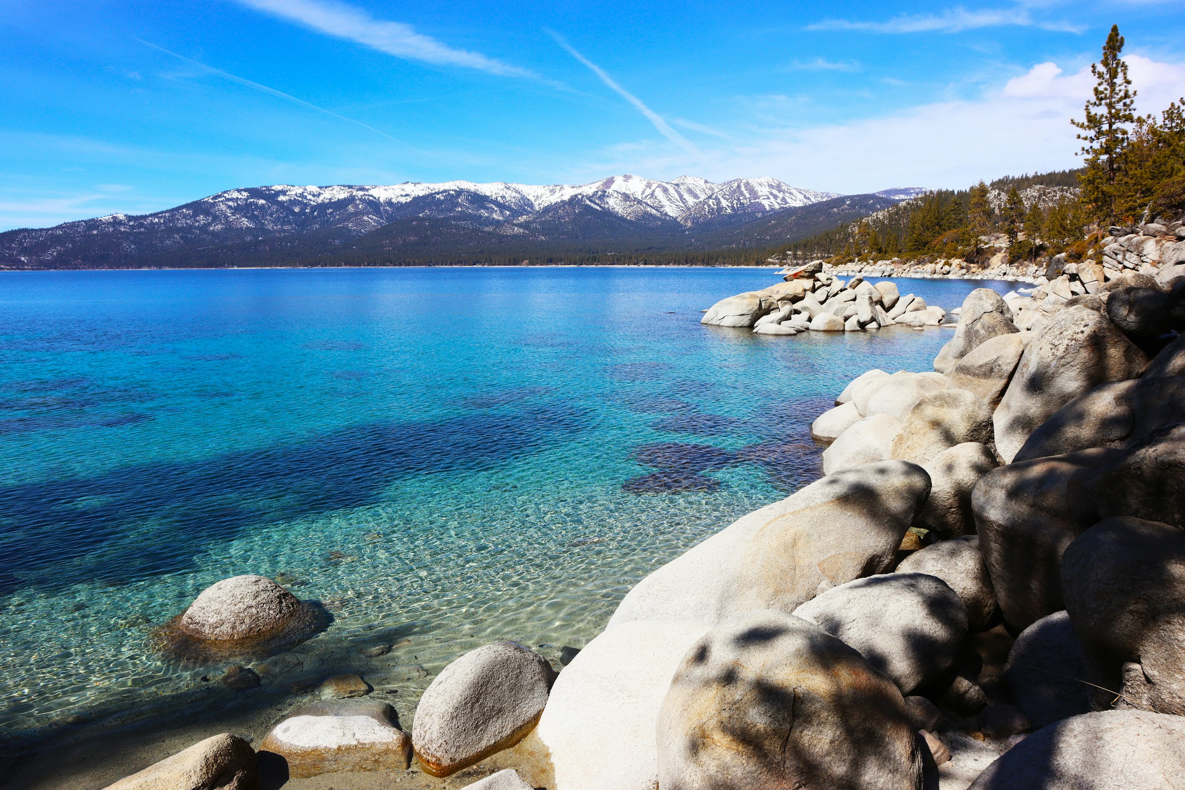Clear blue water and mountains at Lake Tahoe