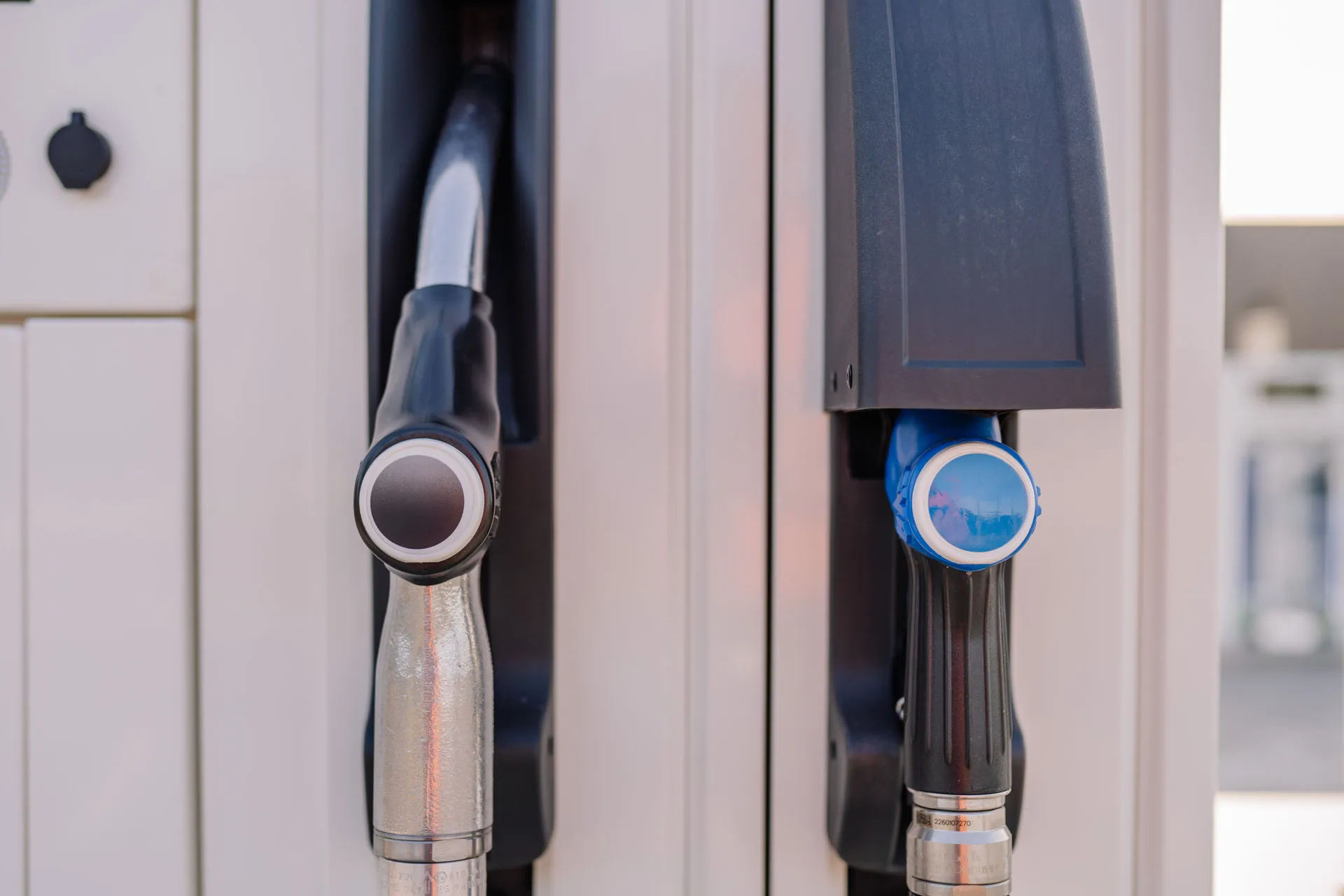 Fuel pump nozzles
