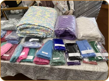 Hand-knitted goods
