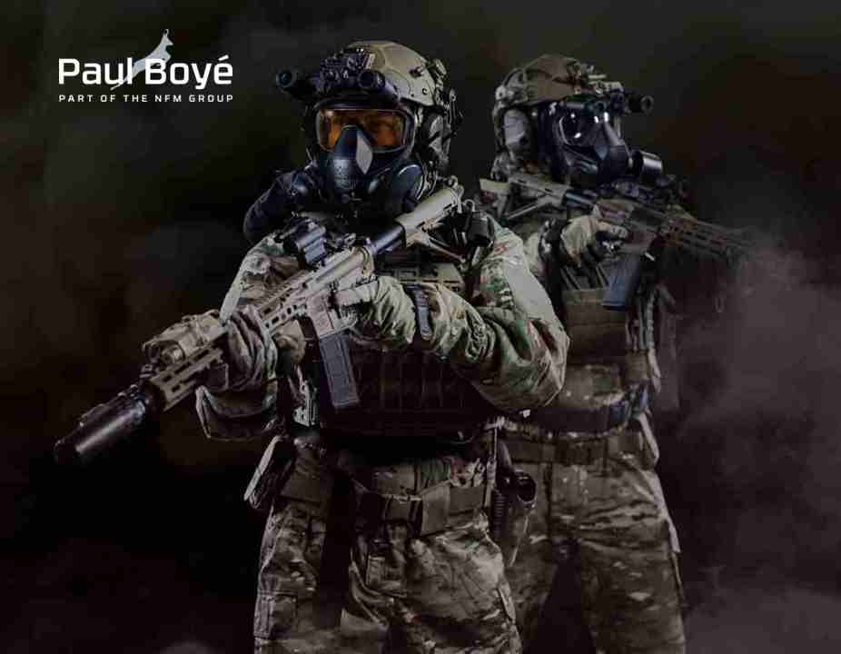 Einsatzkräfte in CBRN-Schutzanzügen von Paul Boyé Technologies.