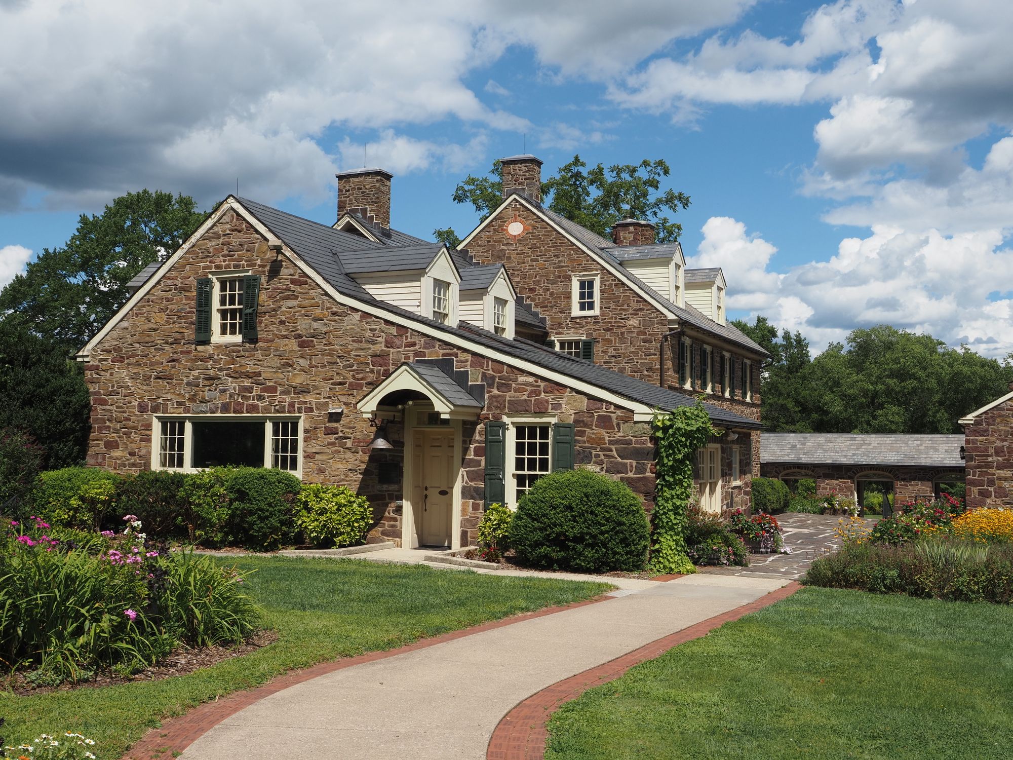 Main Line estate