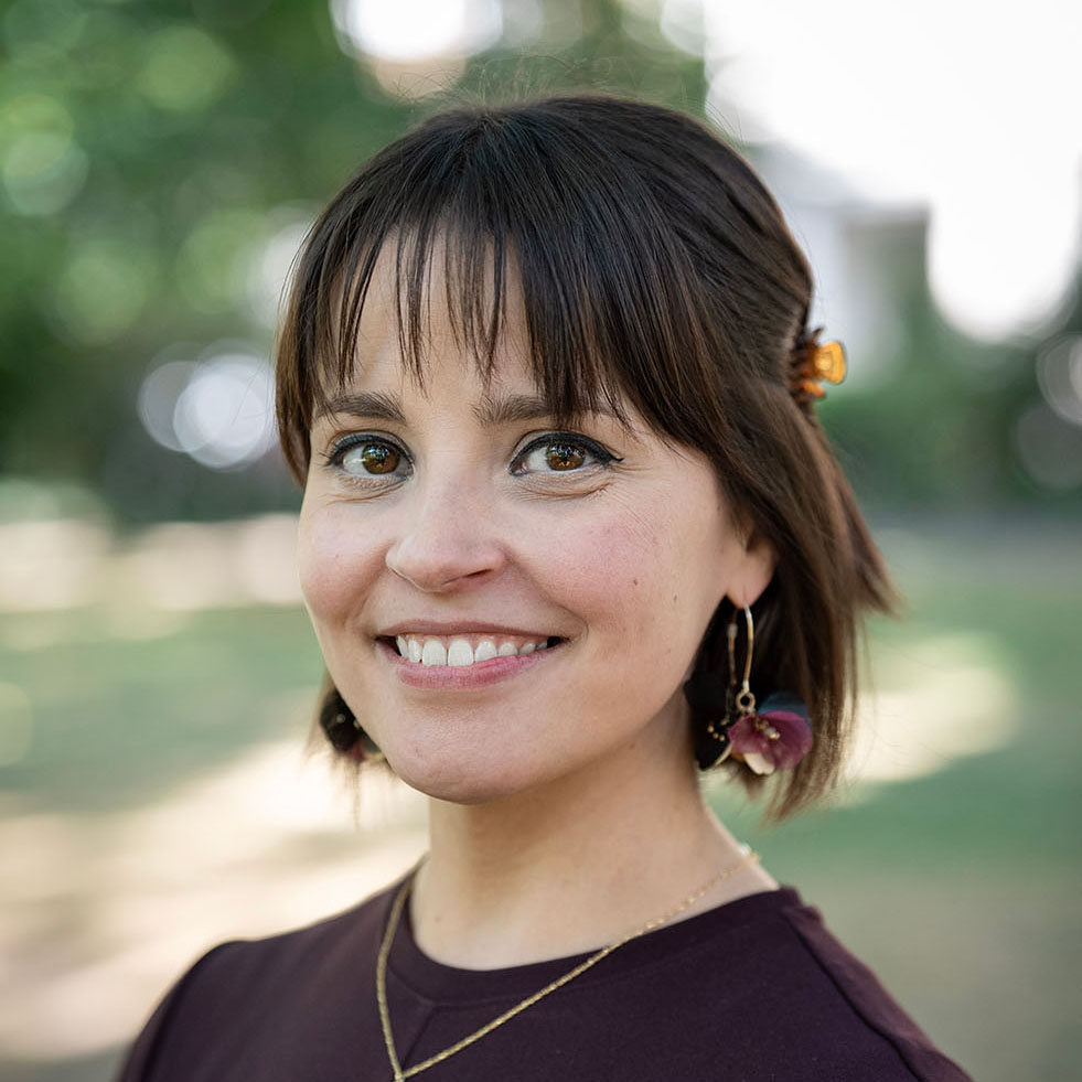 Dr Aránzazu Carmona-Orbezo