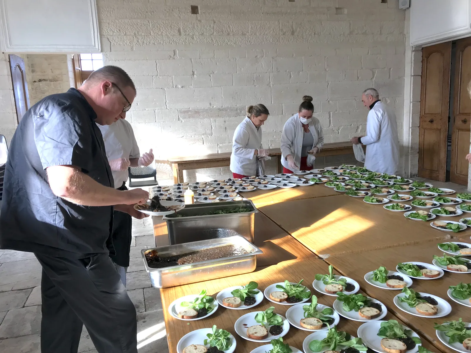 Bien manger à la cantine : un engagement politique et collectif