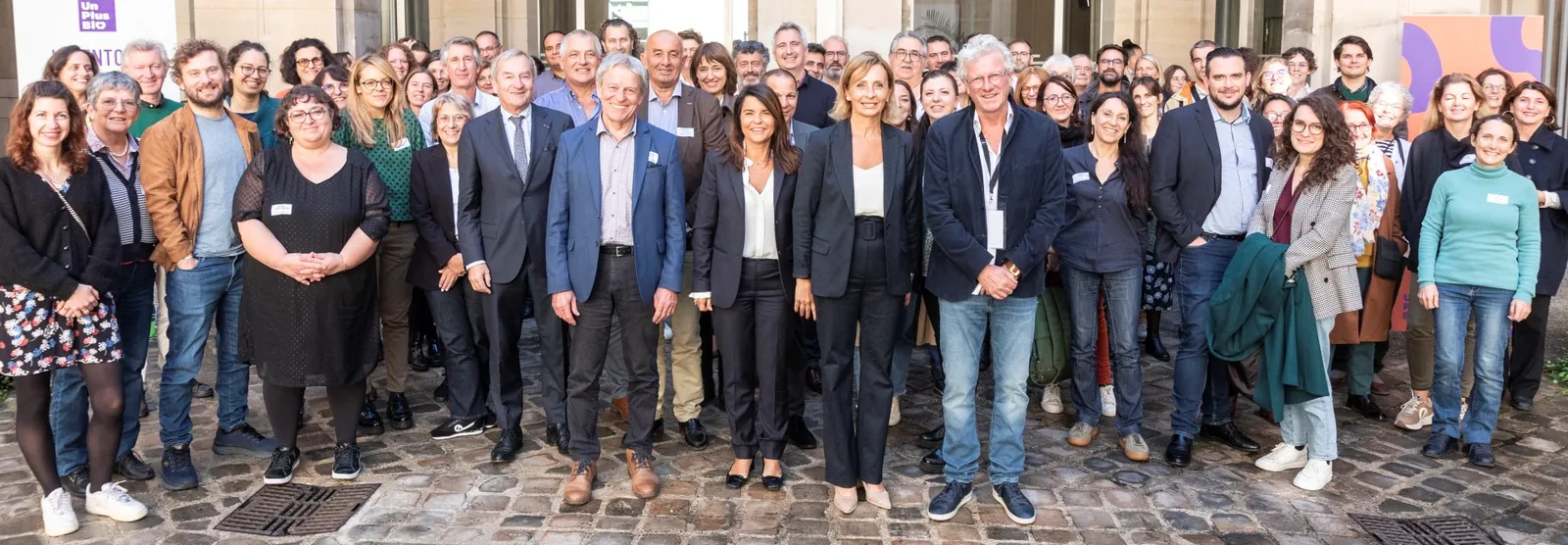 Un Plus Bio, un réseau national d’élus pour transformer ses engagements en actions concrètes pour la transition alimentaire !