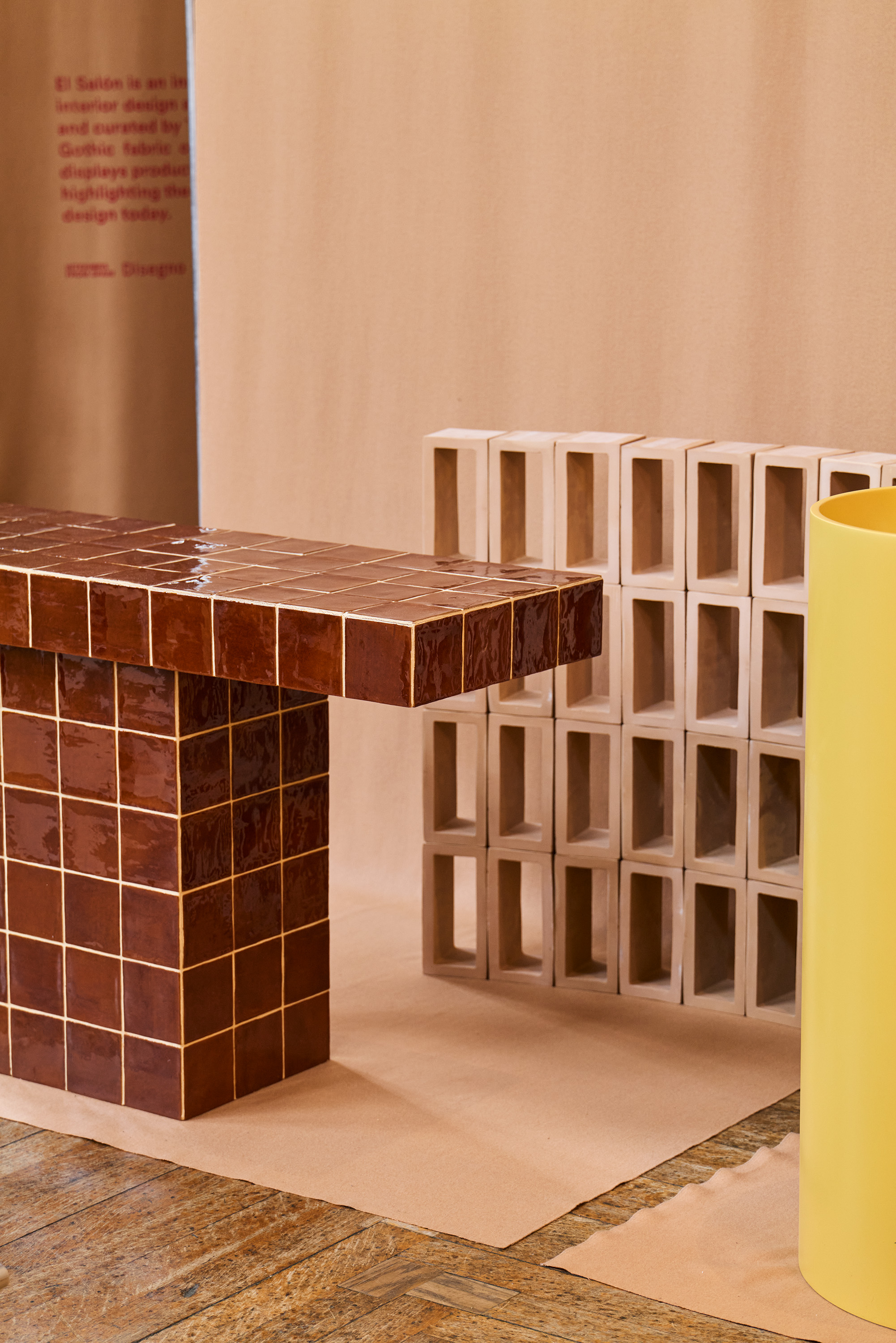 El Salón, tiled table and brick wall