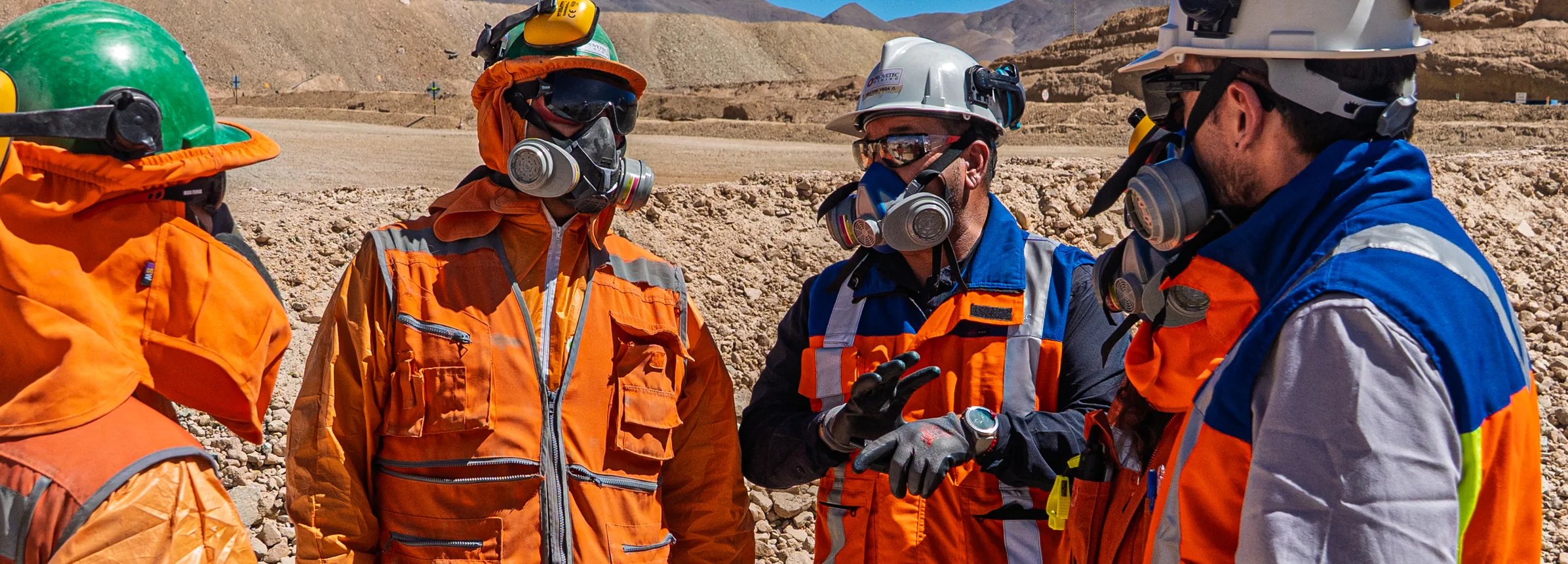 Equipo de Provetec en faena minera