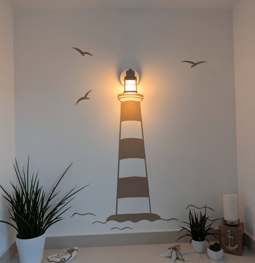 Wandgestaltung mit Leuchtturm
