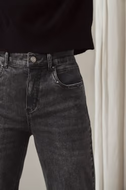 Anna Montana Winterkollektion, graue Jeans