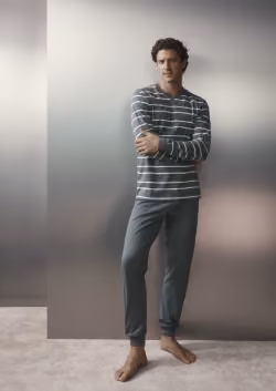 Ammann Fall Winter Kollektion, gestreifte Herrenshirt mit langer Schlafanzughose
