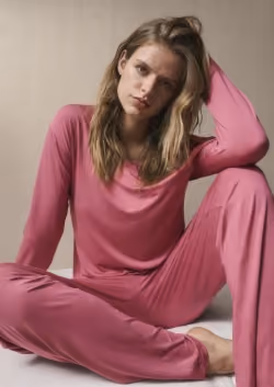 Ammann Fall Winter Kollektion, langer, magenta Damenschlafanzug