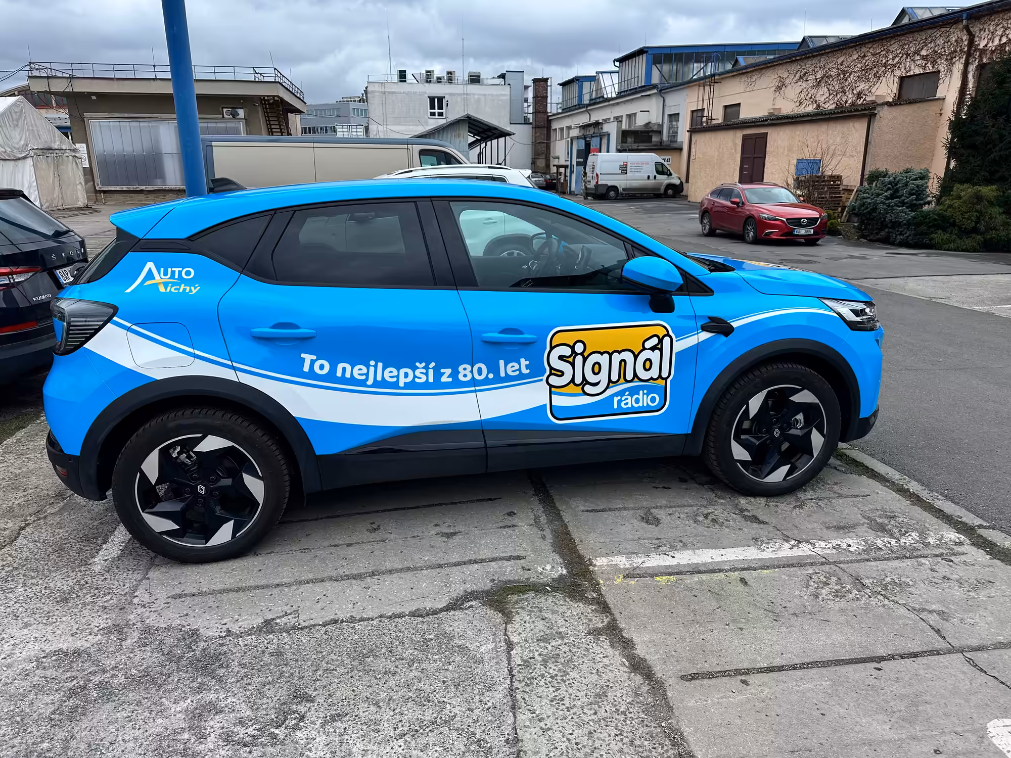Signál rádio – Polep vozů