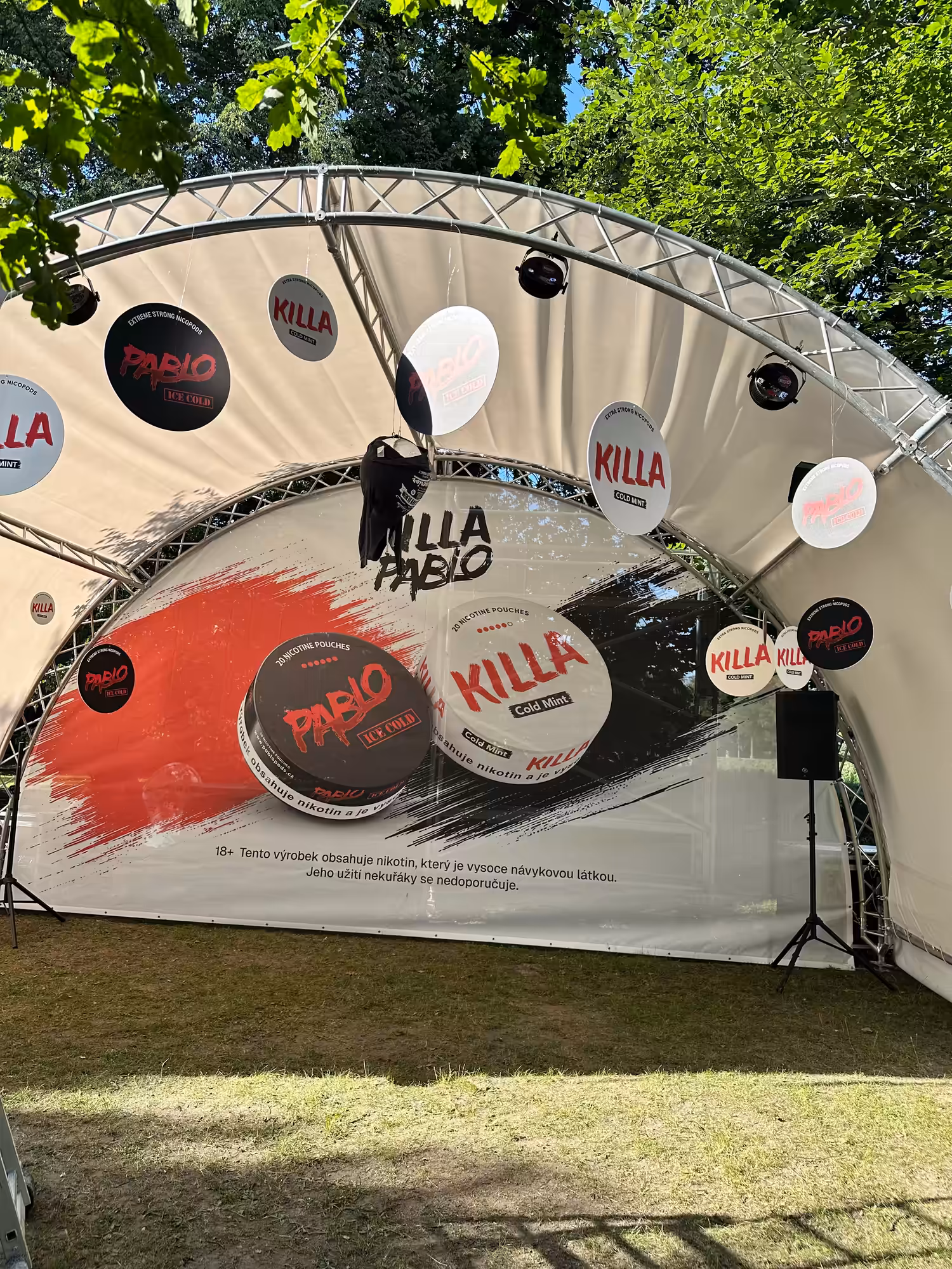 Killa – Instalace