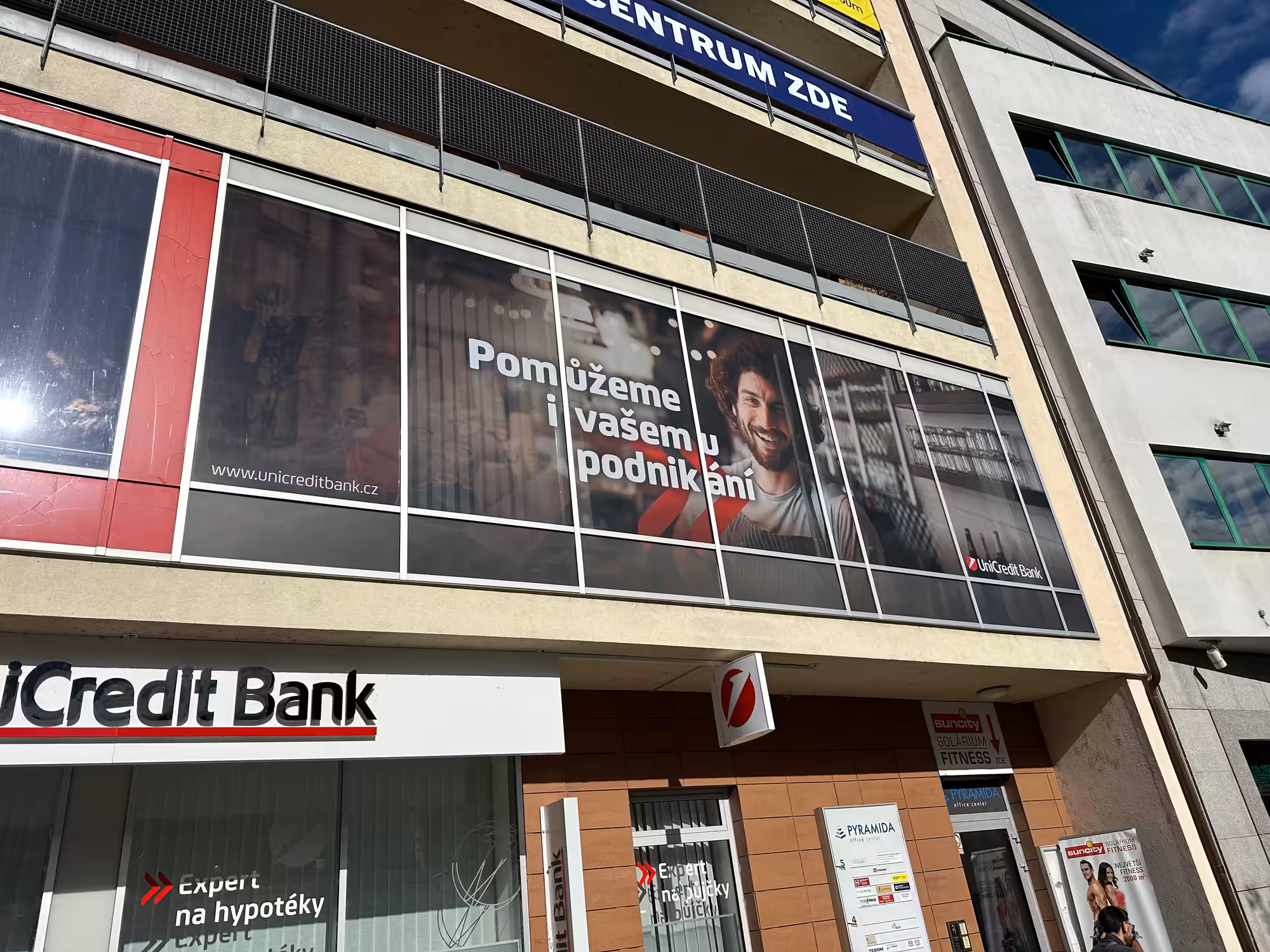 UniCredit Bank – Prodejny