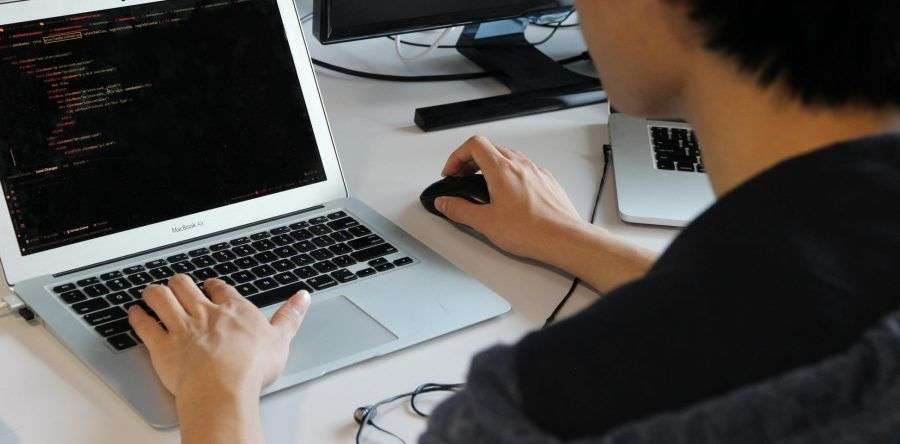 Should I Outsource Software Developers or Give it a Crack Myself?