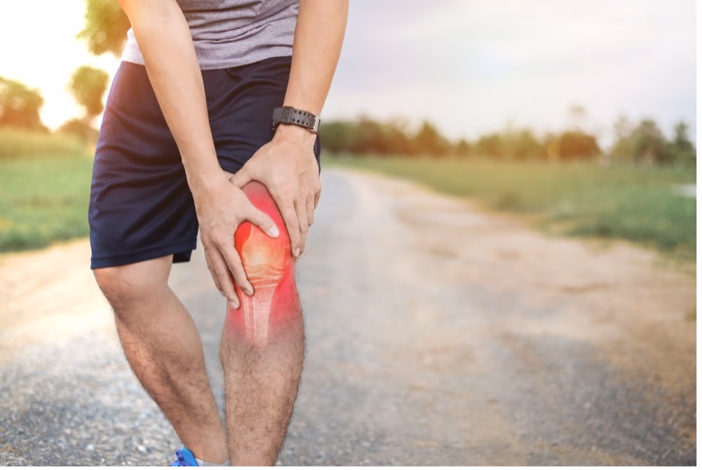 DUST: Dynamic Ultrasound Tomography for Knee Imaging