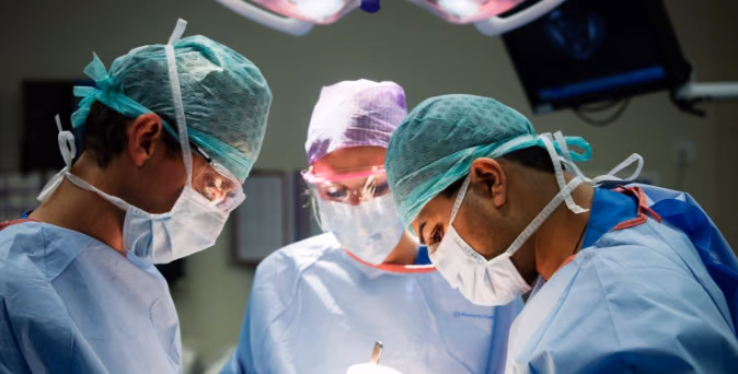 Improving cancer surgery by developing a smart laparoscope