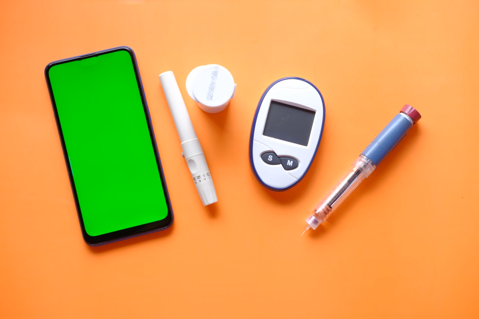 “Real time vs. Flash glucose monitoring in type 1 diabetes - a cross over trial”