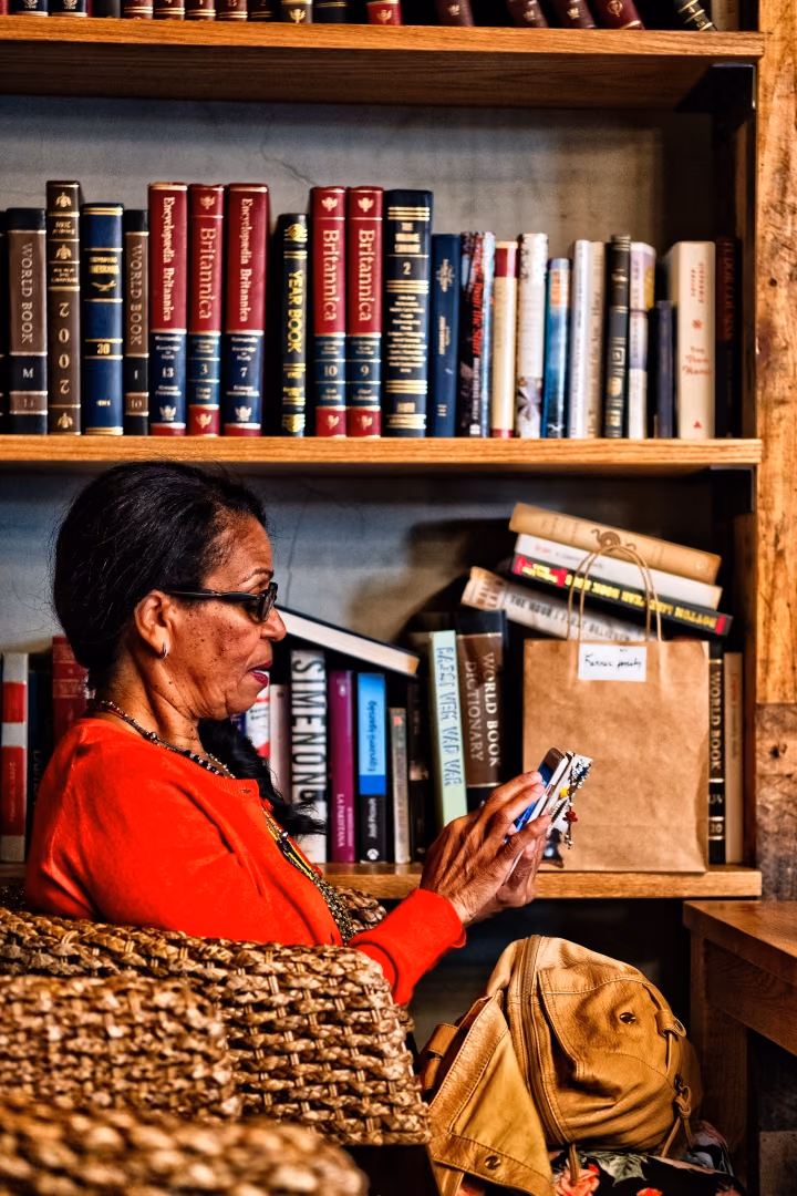 Towards detecting early warning signs of dementia in the at-home setting: Feasibility of remote digital passive monitoring of cognition in cognitively healthy elderly