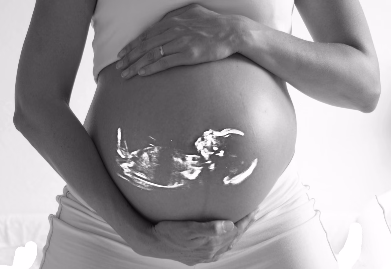 PLUGGING THE GAP: An enabling technology to prevent rupture of fetal membranes in fetal endoscopic surgery
