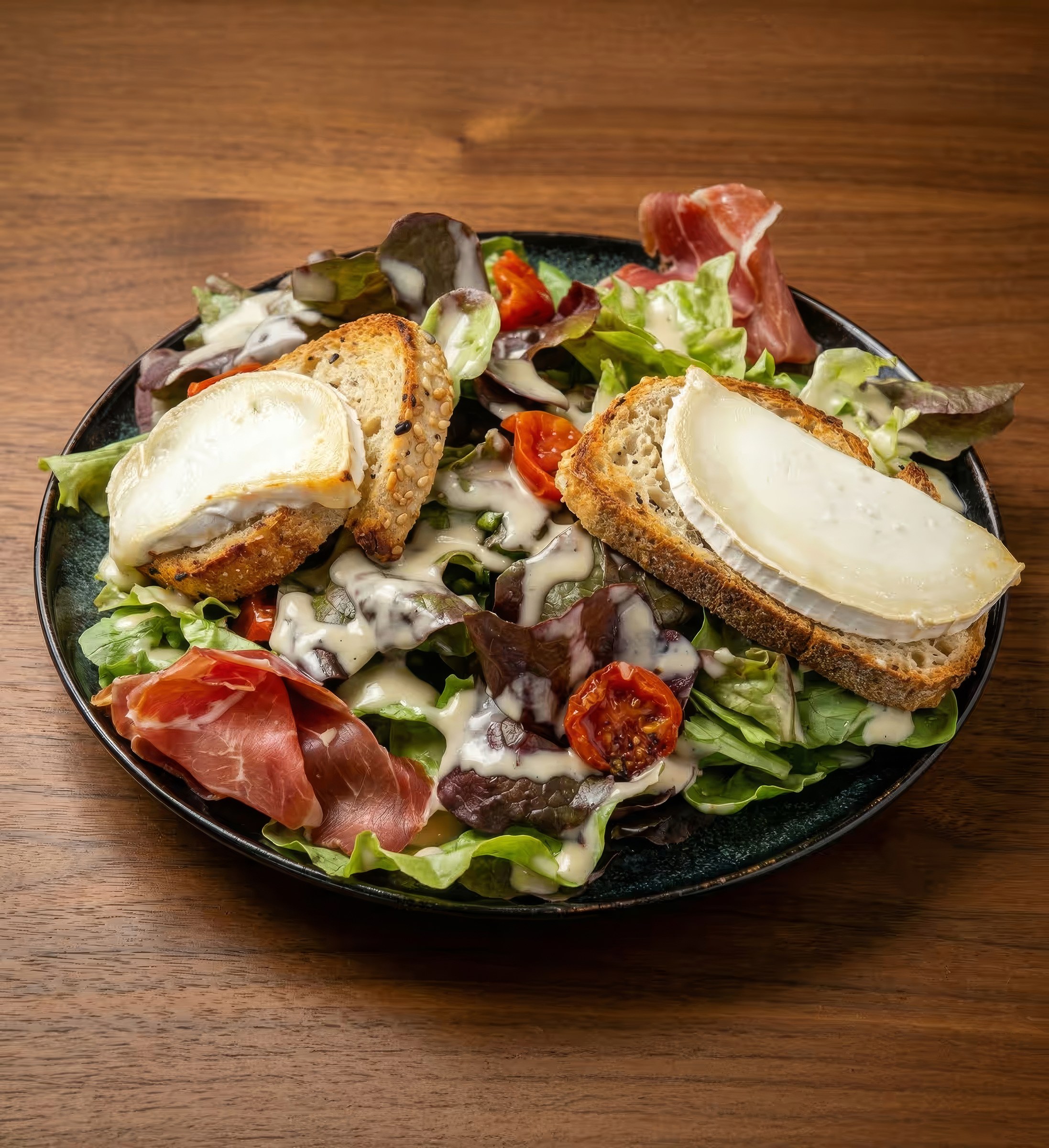 Salade de chèvre chaud