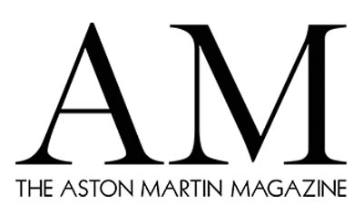 Logo avec les grandes lettres noires AM au-dessus du texte THE ASTON MARTIN MAGAZINE en majuscules.