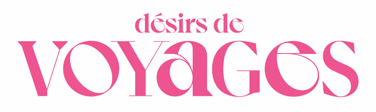 Texte stylisé en rose disant 'désirs de VOYAGES' sur fond blanc.
