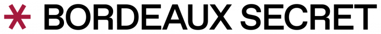 Logo de Bordeaux Secret avec un astérisque rouge foncé à gauche du texte noir.