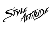 Texte stylisé en noir disant « Style Altitude » sur fond blanc.