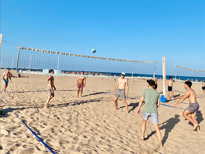 hypt Team spielt Volleyball