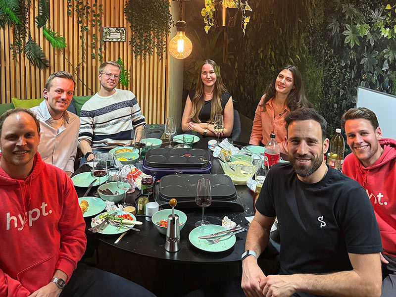 hypt Team beim Weihnachtsessen