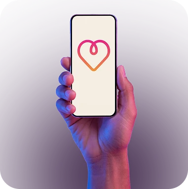 Eine Hand hält ein Smartphone mit der myoncare App